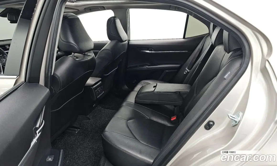 Toyota Camry 2019 2.5 АКПП, фото 15