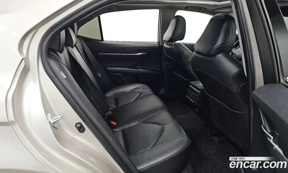 Toyota Camry 2019 2.5 АКПП, фото 17