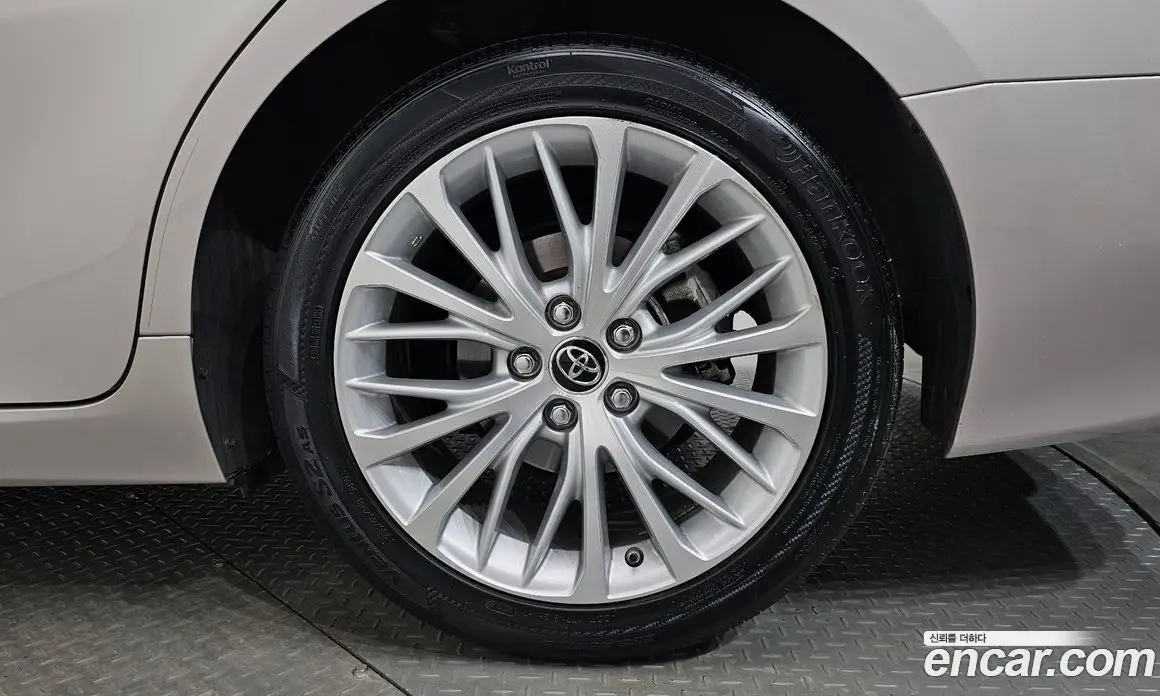 Toyota Camry 2019 2.5 АКПП, фото 6