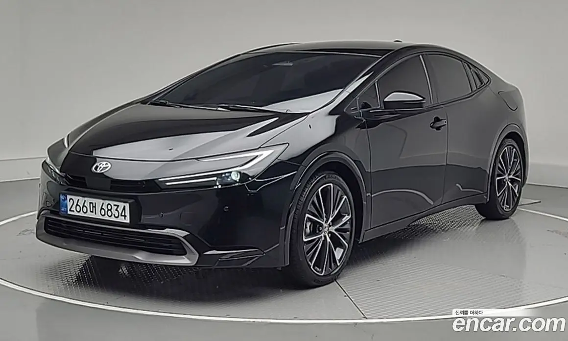 Toyota Prius 2026 2.0 АКПП, фото 1