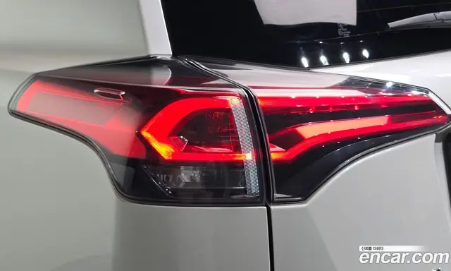 Toyota RAV4 2018 2.5 АКПП, миниатюра 9