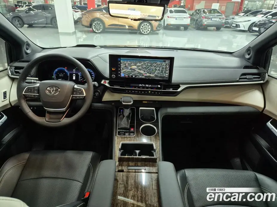 Toyota Sienna 2025 2.5 вариатор, фото 16