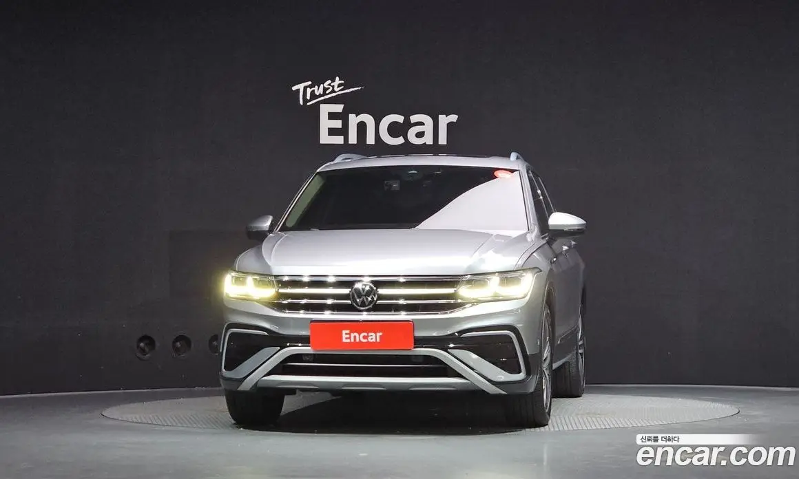 Volkswagen Tiguan 2022 2.0 АКПП, фото 3