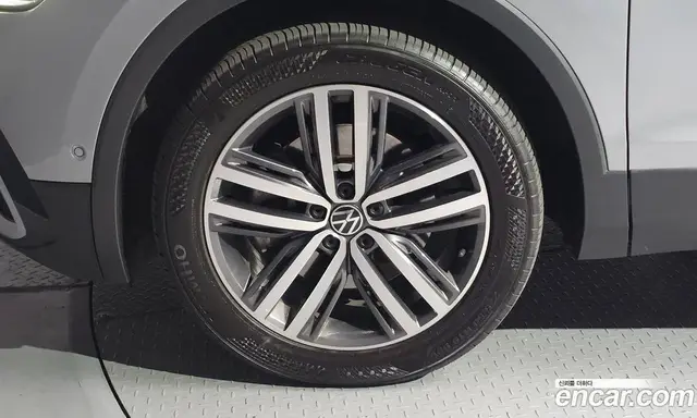 Volkswagen Tiguan 2022 2.0 АКПП, миниатюра 5