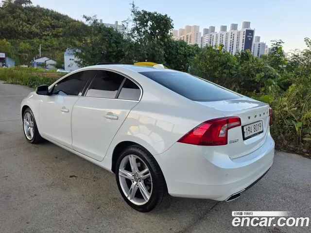 Volvo S60 2017 2.0 АКПП, миниатюра 3