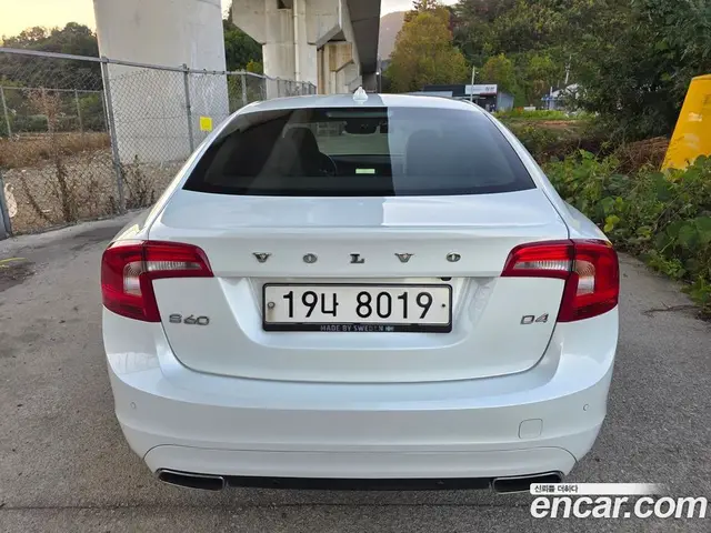 Volvo S60 2017 2.0 АКПП, миниатюра 4