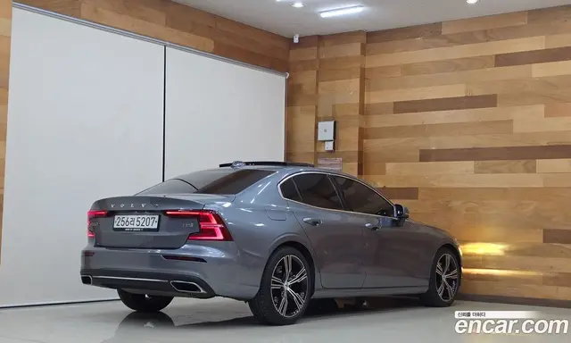 Volvo S60 2019 2.0 АКПП, миниатюра 2