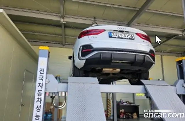 Audi Q3 2022 2.0 АКПП, миниатюра 2