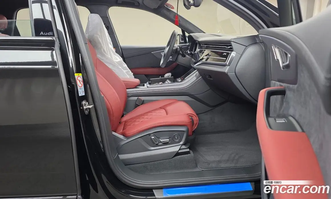 Audi SQ7 2026 4.0 АКПП, фото 16