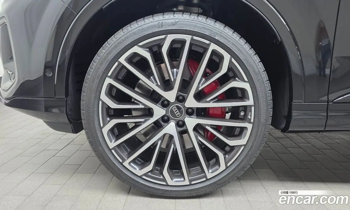 Audi SQ7 2026 4.0 АКПП, фото 5