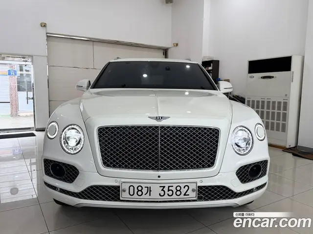 Bentley Bentayga 2017 6.0 АКПП, миниатюра 3 Bentley Bentayga 2017 6.0 АКПП, миниатюра 3