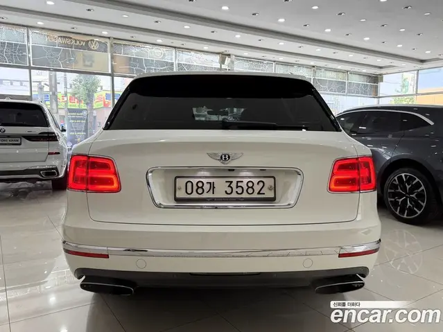 Bentley Bentayga 2017 6.0 АКПП, миниатюра 4 Bentley Bentayga 2017 6.0 АКПП, миниатюра 4