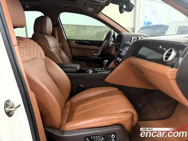 Bentley Bentayga 2017 6.0 АКПП, миниатюра 10 Bentley Bentayga 2017 6.0 АКПП, миниатюра 10