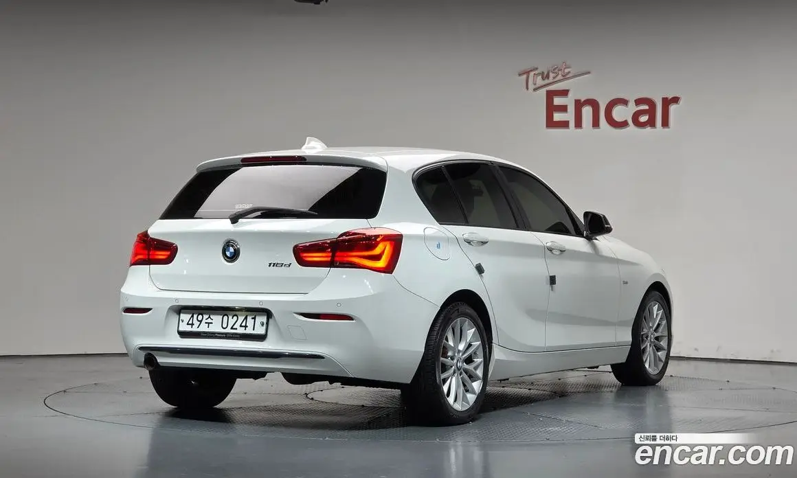 BMW 1 серия 2015 2.0 АКПП, фото 1 BMW 1 серия 2015 2.0 АКПП, фото 1