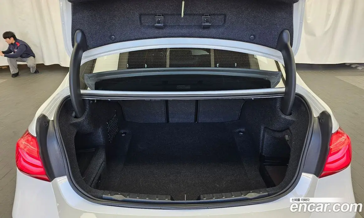 BMW 3 серия 2018 2.0 АКПП, фото 20