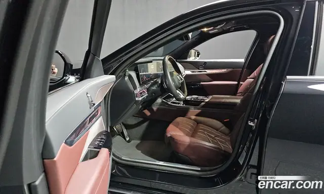 BMW 7 серия 2023 3.0 АКПП, миниатюра 10