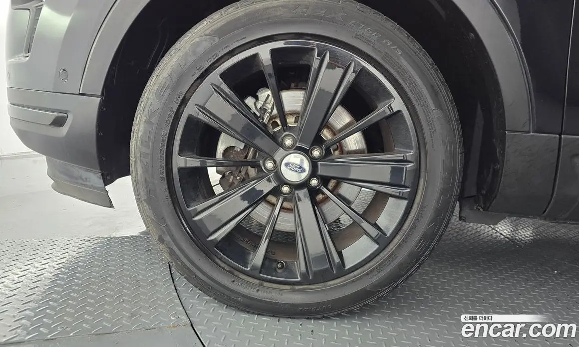 Ford Explorer 2018 2.3 АКПП, фото 5