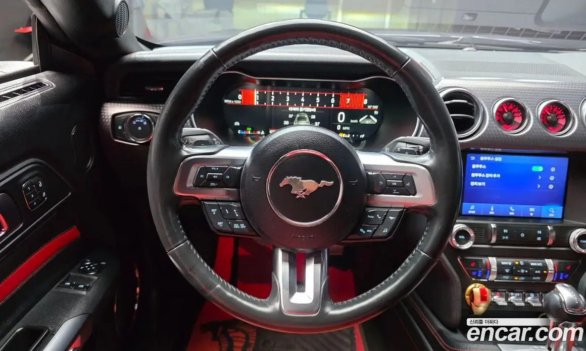 Ford Mustang 2019 2.3 АКПП, фото 18