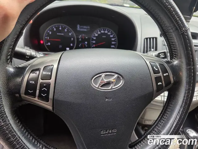 Hyundai Avante 2009 1.6 АКПП, миниатюра 9