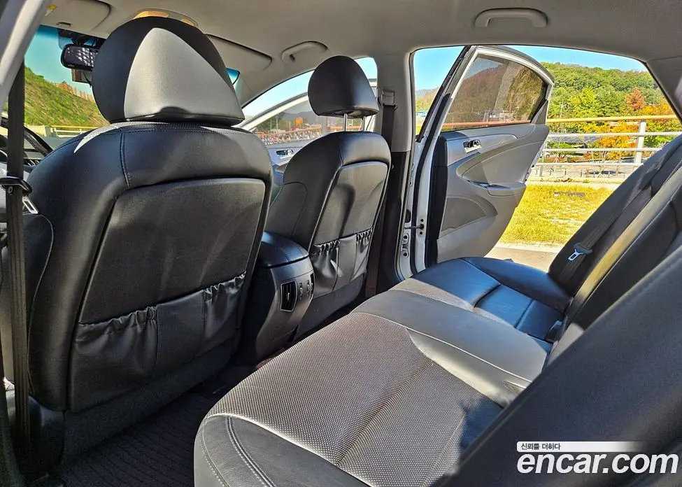 Hyundai Sonata 2013 2.0 АКПП, фото 15