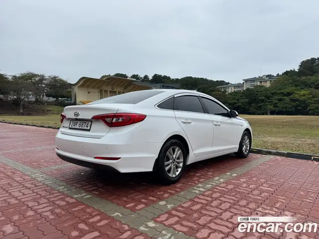 Hyundai Sonata 2015 2.0 АКПП, миниатюра 2
