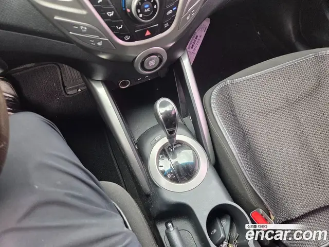 Hyundai Veloster 2016 1.6 АКПП, миниатюра 11 Hyundai Veloster 2016 1.6 АКПП, миниатюра 11