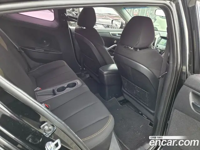 Hyundai Veloster 2016 1.6 АКПП, миниатюра 7 Hyundai Veloster 2016 1.6 АКПП, миниатюра 7