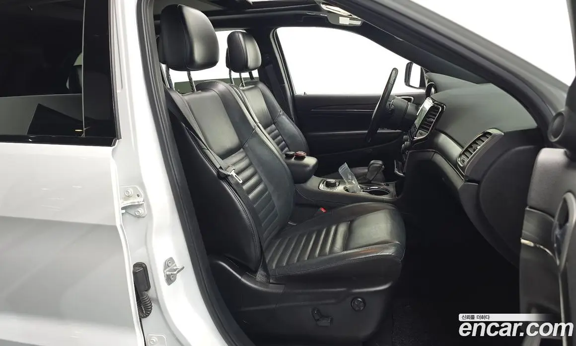 Jeep Cherokee 2019 3.6 АКПП, фото 16