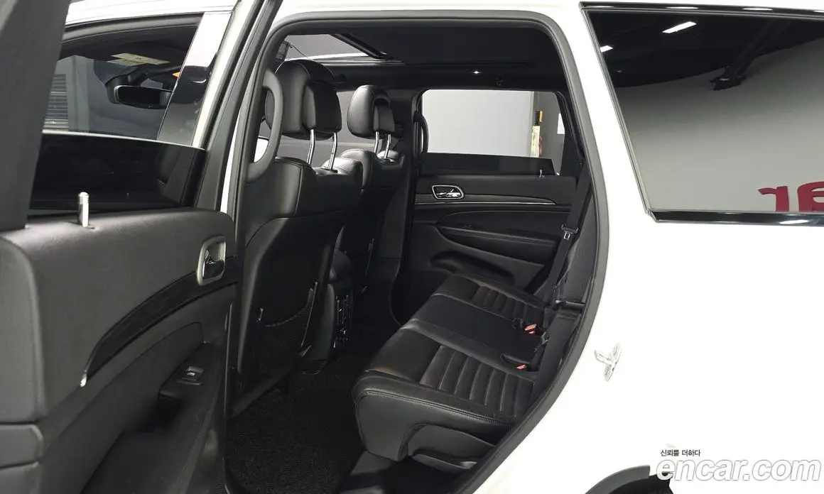Jeep Cherokee 2019 3.6 АКПП, фото 17