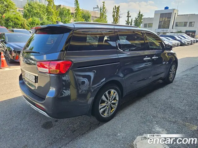 Kia Carnival 2016 2.2 АКПП, миниатюра 2