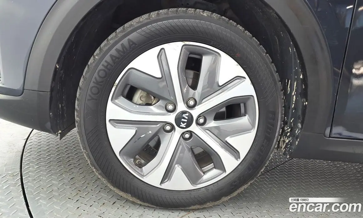 Kia Niro 2019 0.1 АКПП, фото 5