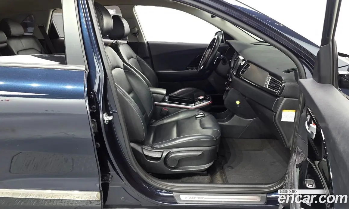 Kia Niro 2019 0.1 АКПП, фото 10
