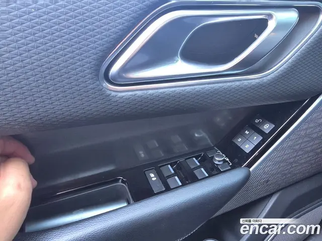 Land Rover Range Rover Velar 2017 2.0 АКПП, миниатюра 9