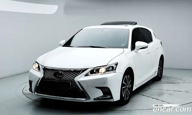 Lexus CT200h, 2020, 48 115 км