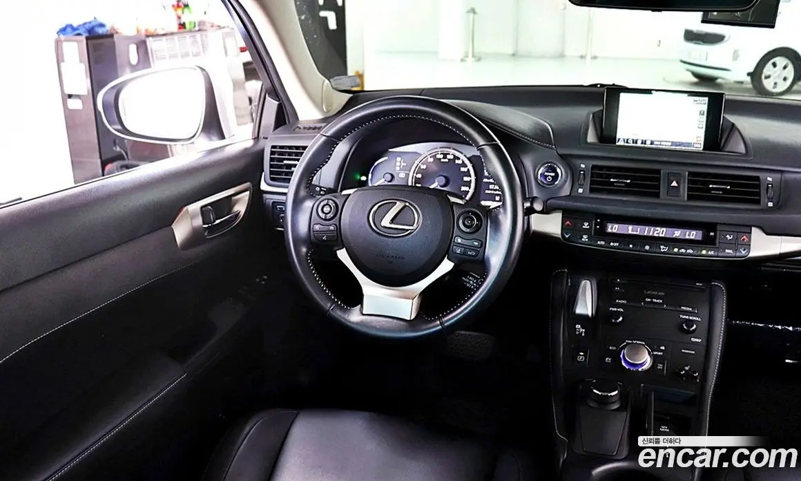 Lexus CT200h 2020 1.8 АКПП, фото 15