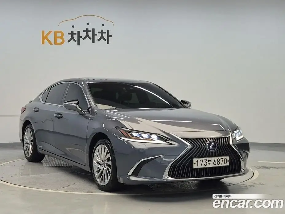 Lexus ES 2021 2.5 АКПП, фото 4