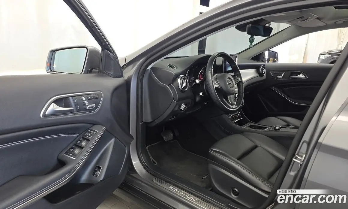 Mercedes-Benz GLA-Class 2018 2.0 АКПП, фото 13