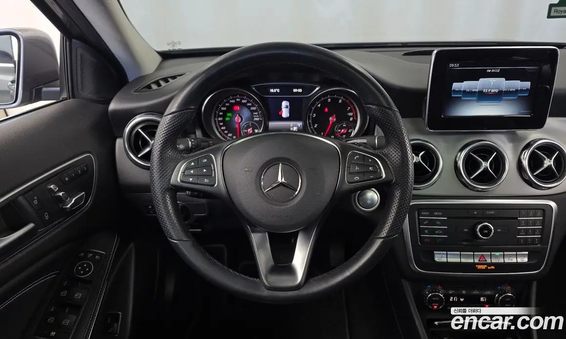 Mercedes-Benz GLA-Class 2018 2.0 АКПП, фото 19