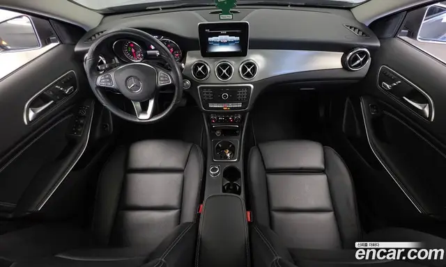 Mercedes-Benz GLA-Class 2018 2.0 АКПП, миниатюра 10