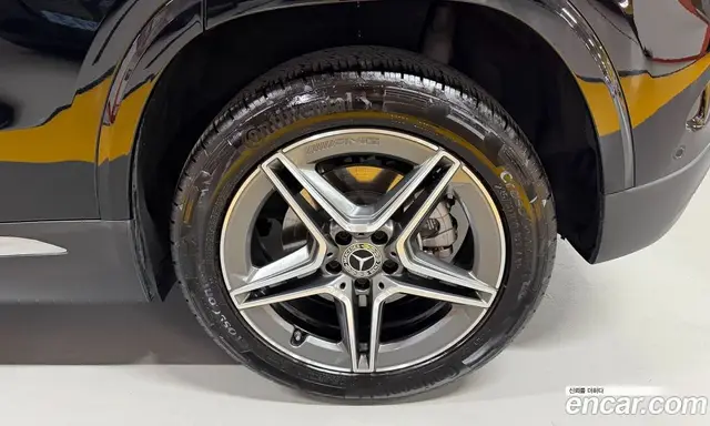 Mercedes-Benz GLA-Class 2024 2.0 АКПП, миниатюра 5
