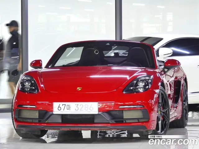Porsche 718, 2019, 20 800 км