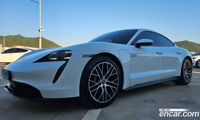 Porsche Taycan 2023 0.1 АКПП, миниатюра 4