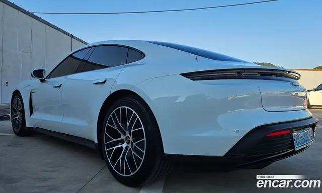 Porsche Taycan 2023 0.1 АКПП, миниатюра 5