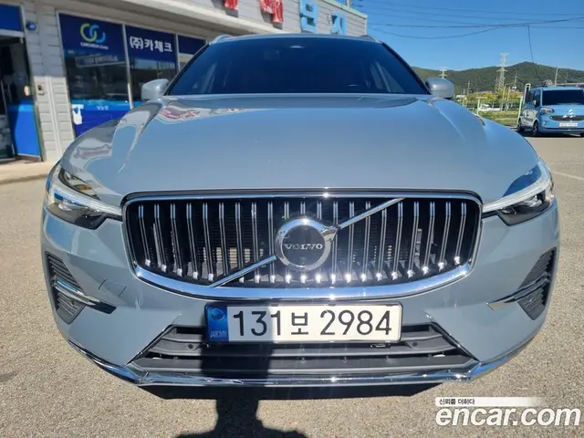 Volvo XC60 2022 2.0 АКПП, миниатюра 2