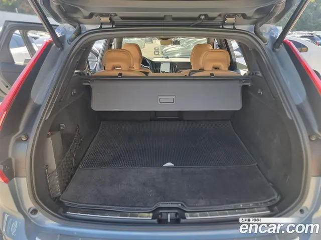 Volvo XC60 2022 2.0 АКПП, миниатюра 11