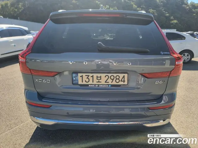 Volvo XC60 2022 2.0 АКПП, миниатюра 6