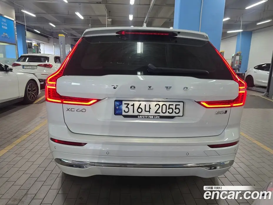 Volvo XC60 2023 2.0 АКПП, фото 6