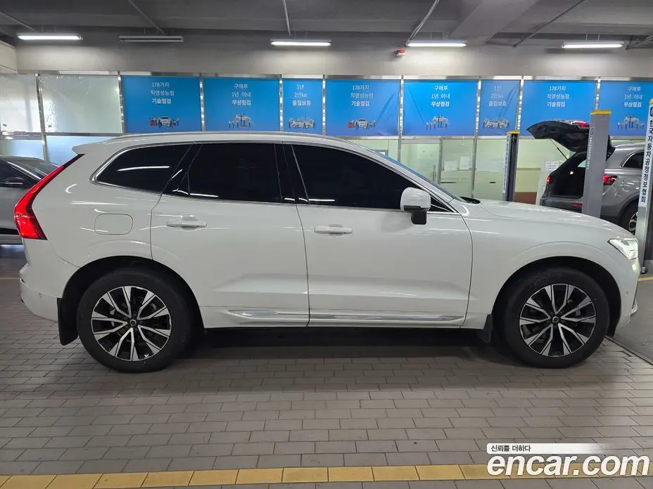 Volvo XC60 2024 2.0 АКПП, фото 4