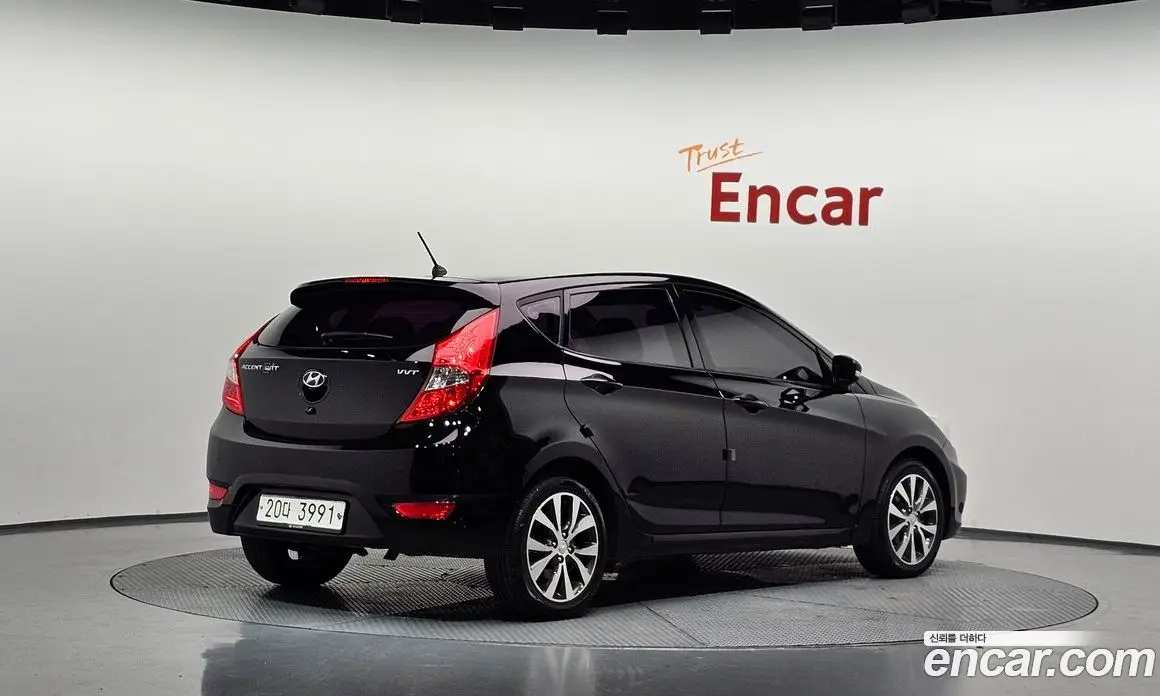 Hyundai Accent 2013 1.4 АКПП, фото 1 Hyundai Accent 2013 1.4 АКПП, фото 1