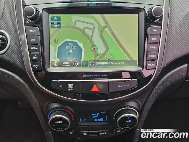 Hyundai Accent 2016 1.6 АКПП, миниатюра 2